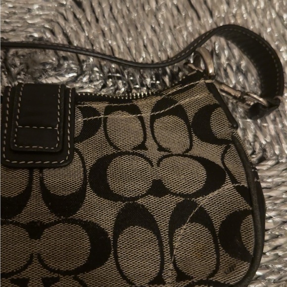 Coach- Stylish Black and Grey Women's Bag - Picture 4 of 8